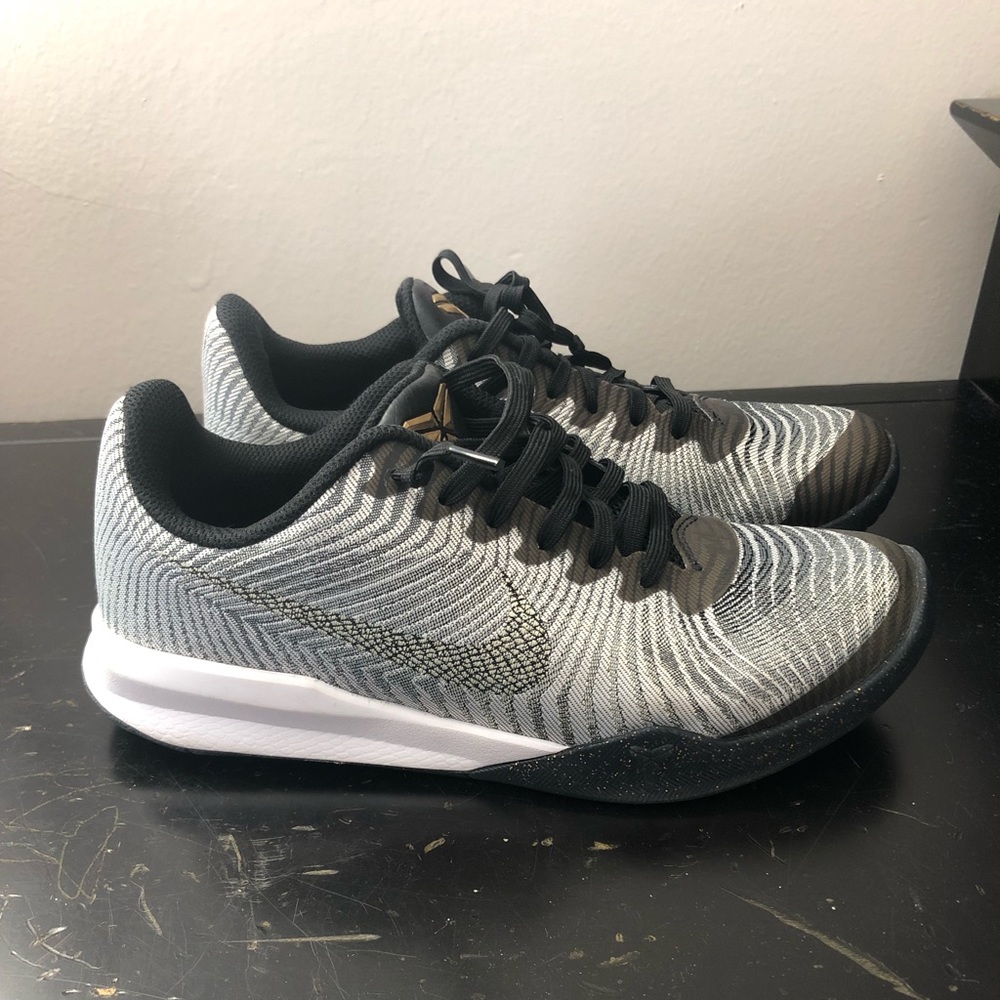 Nike Kobe Mentality Black silver bronze GS…